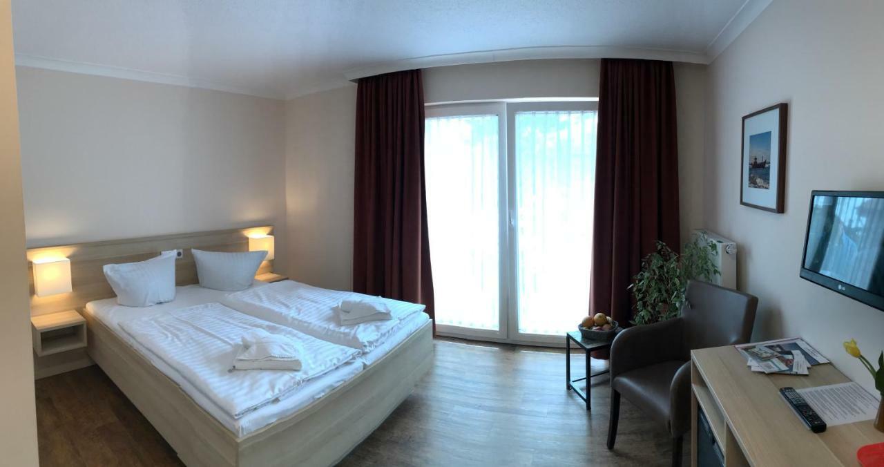 Hotel Karl'S Burg Kölpinsee Kültér fotó